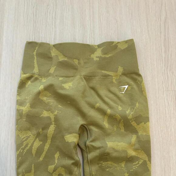 Gymshark Adapt Camo Seamless Yellow Leggings Size Small - Picture 4 of 5
